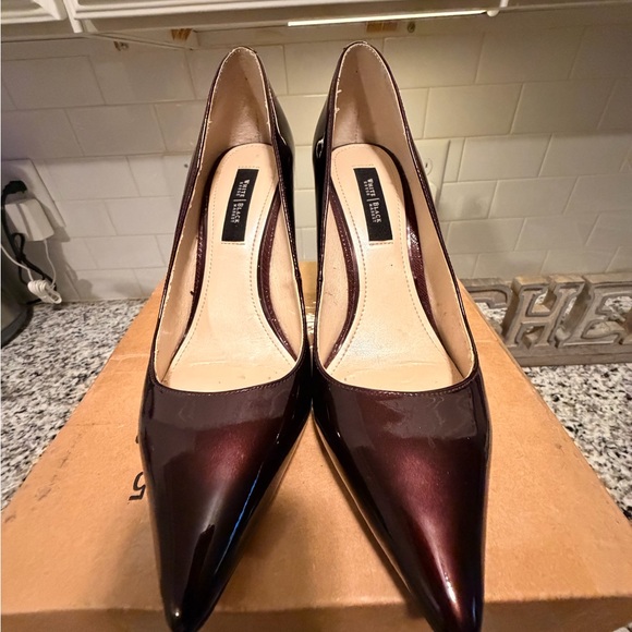 White House Black Market Burgundy Heels - wpequipmentugltd.com